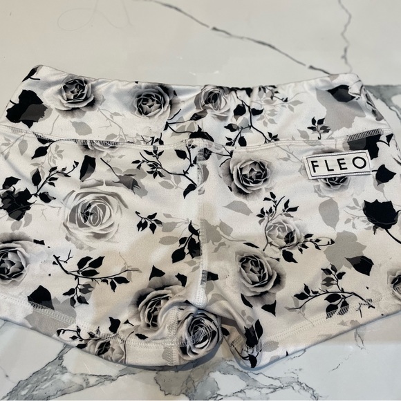 Fleo Pants - Shorts Fleo Medium